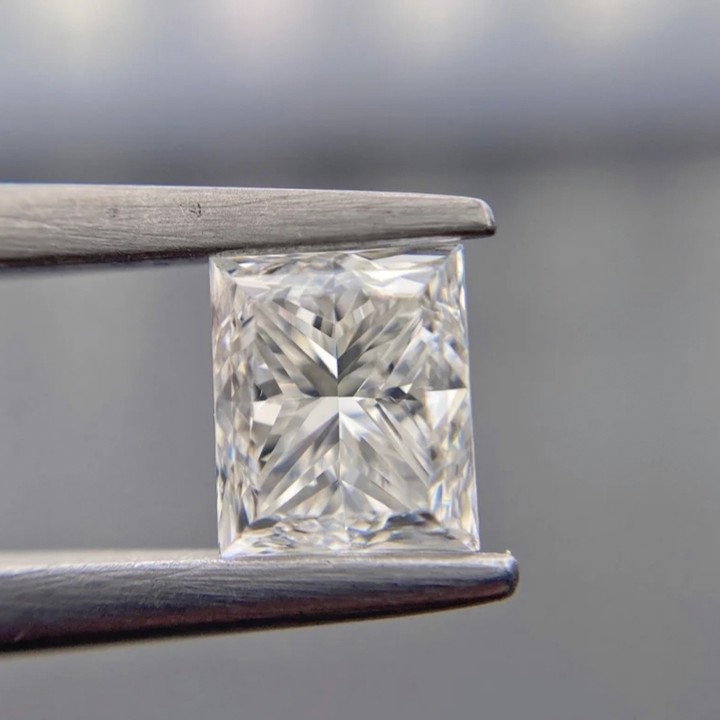 3ct 公主切裸钻实验室培育钻石
