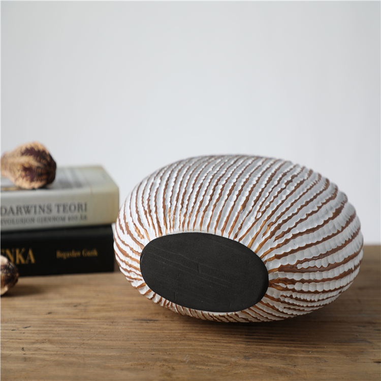 Newly Hot Sale Popular Polyresin flower vase luxury modern home decor