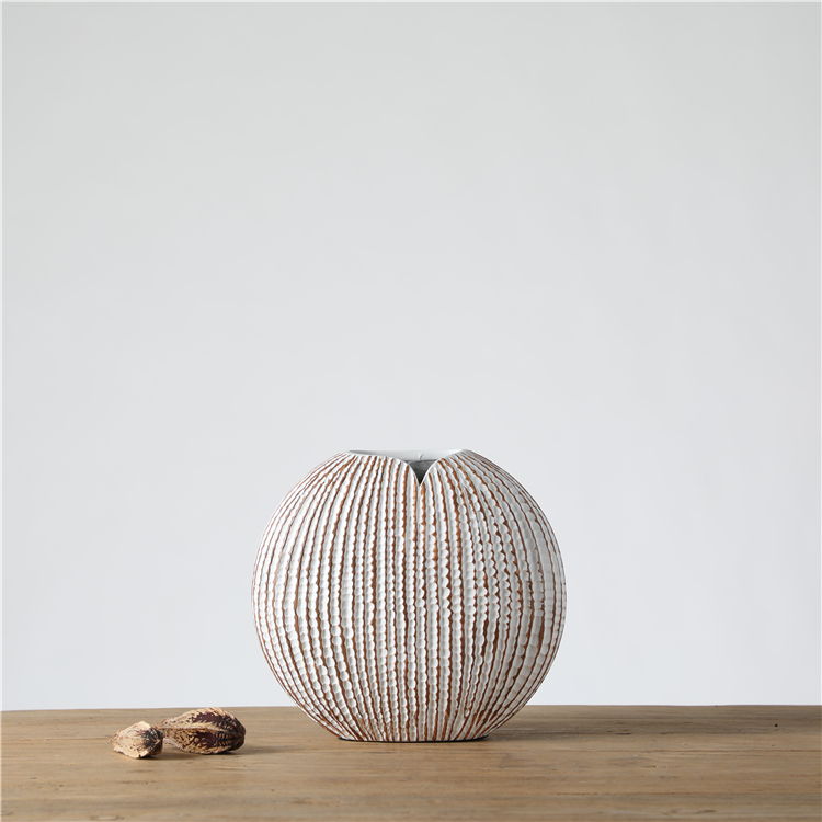 Newly Hot Sale Popular Polyresin flower vase luxury modern home decor