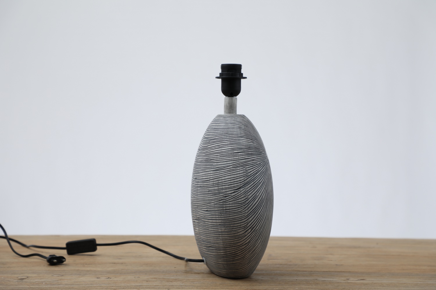 Hot selling handmade nordic style resin bedside table lamp for bedroom decor