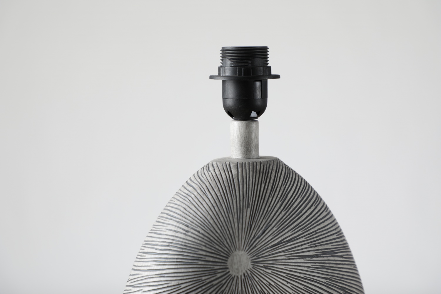 Hot selling handmade nordic style resin bedside table lamp for bedroom decor