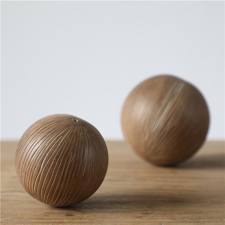 Promotional Embossed Resin Craft Vintage Retro Tray With Ball For Home Decor