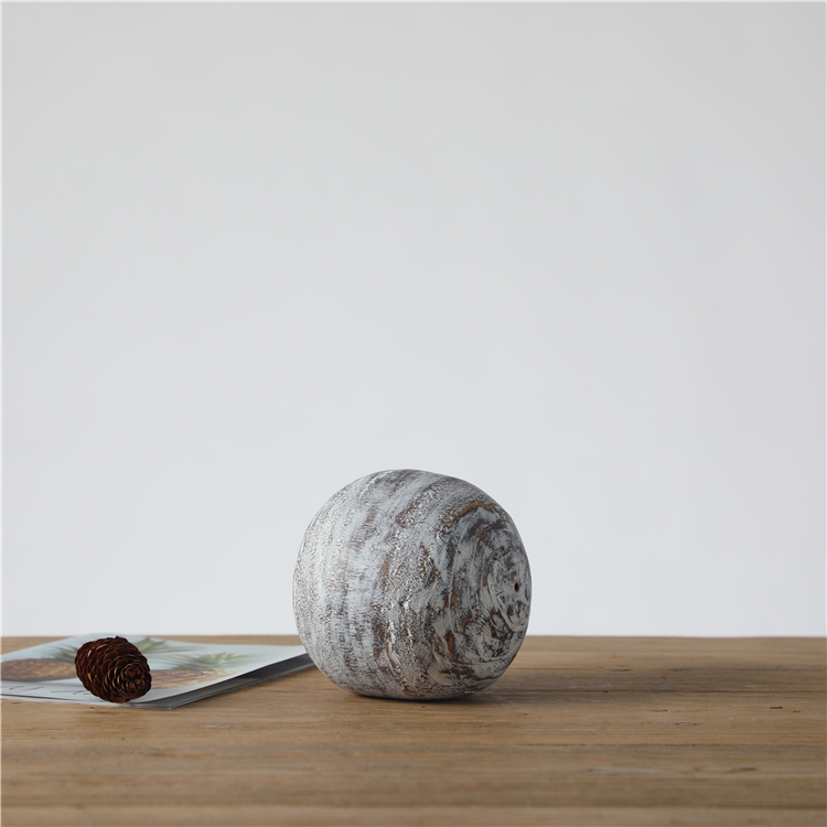 Modern High Quality Ornament Polyresin Ball China Home Decor Wholesale