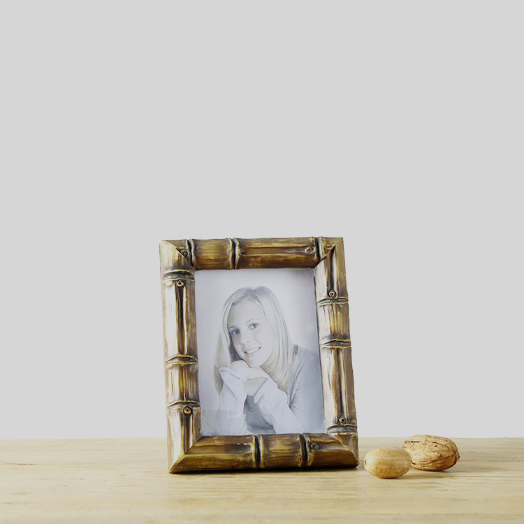American style Eco-friendly Decorative Crafts Wholesale Custom Resin Photo Frame