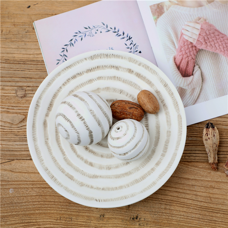wholesale Home Decoration Craft Tray Ornament resin Plate With Ball