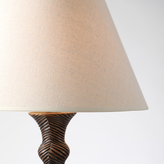 Wholesale Italian design high-end modern polyresin desk lamp home decorative table lamp for home hotel decor