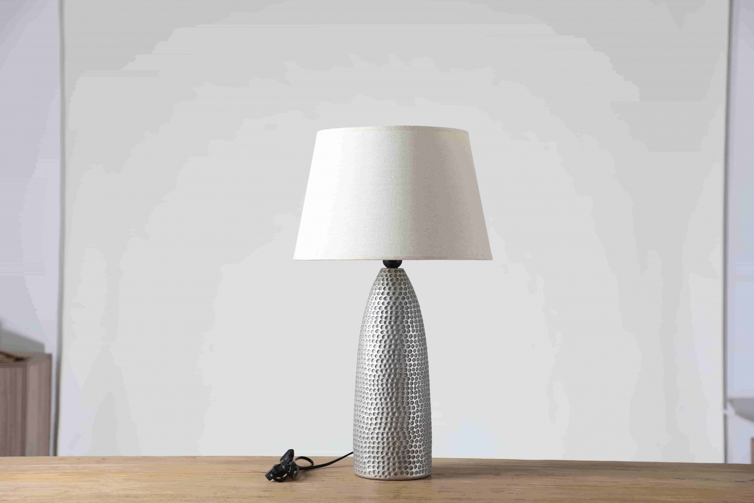 Wholesale high quality warm white light eye protection learning table lamp reading desk lamp for nordic style home furniture