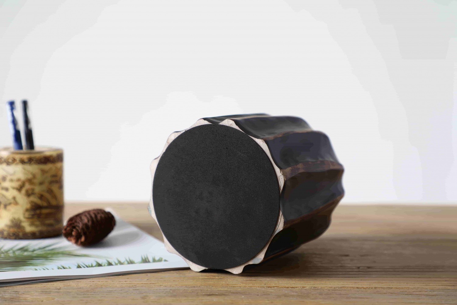 Home corner exquisite western nordic vase luxurye resin vases home decorative tabletop black vases