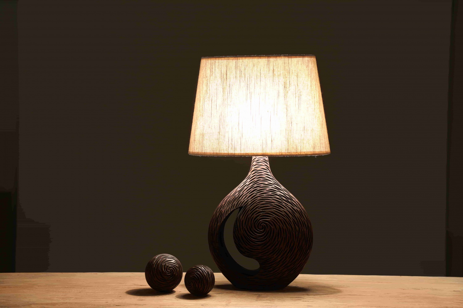 Newly Industrial Nordic Resin Vintage Desk Bedside Reading Indoor Table Lamp