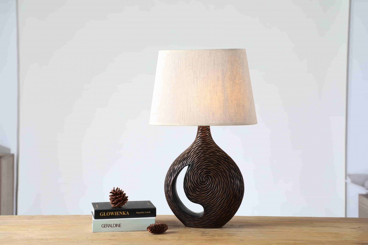 Newly Industrial Nordic Resin Vintage Desk Bedside Reading Indoor Table Lamp