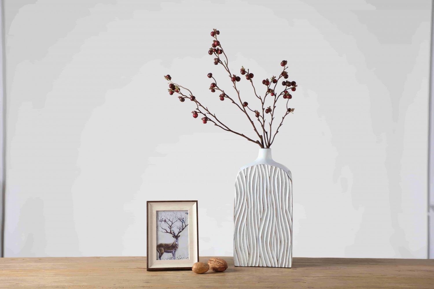 Creative Design Nordic Home Decoration White Vases Modern Luxury Wedding Decor Tabletop Resin Flower Vase