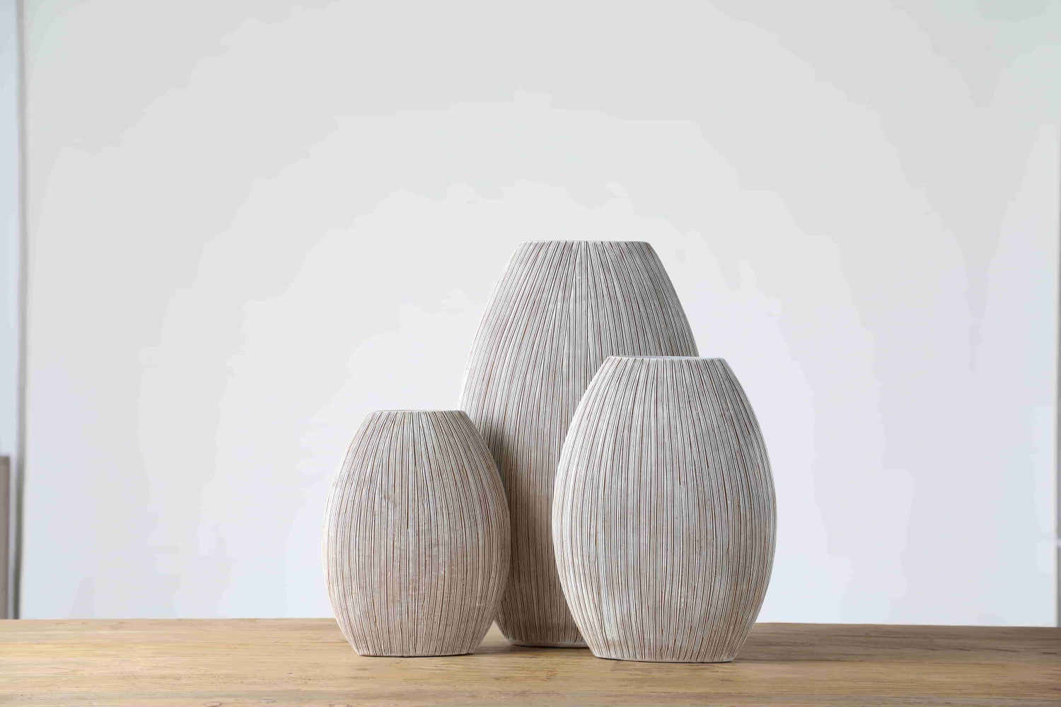 Grand Vase Nordic Style New Design Polyresin Flat Embossed Oval Plant Vase