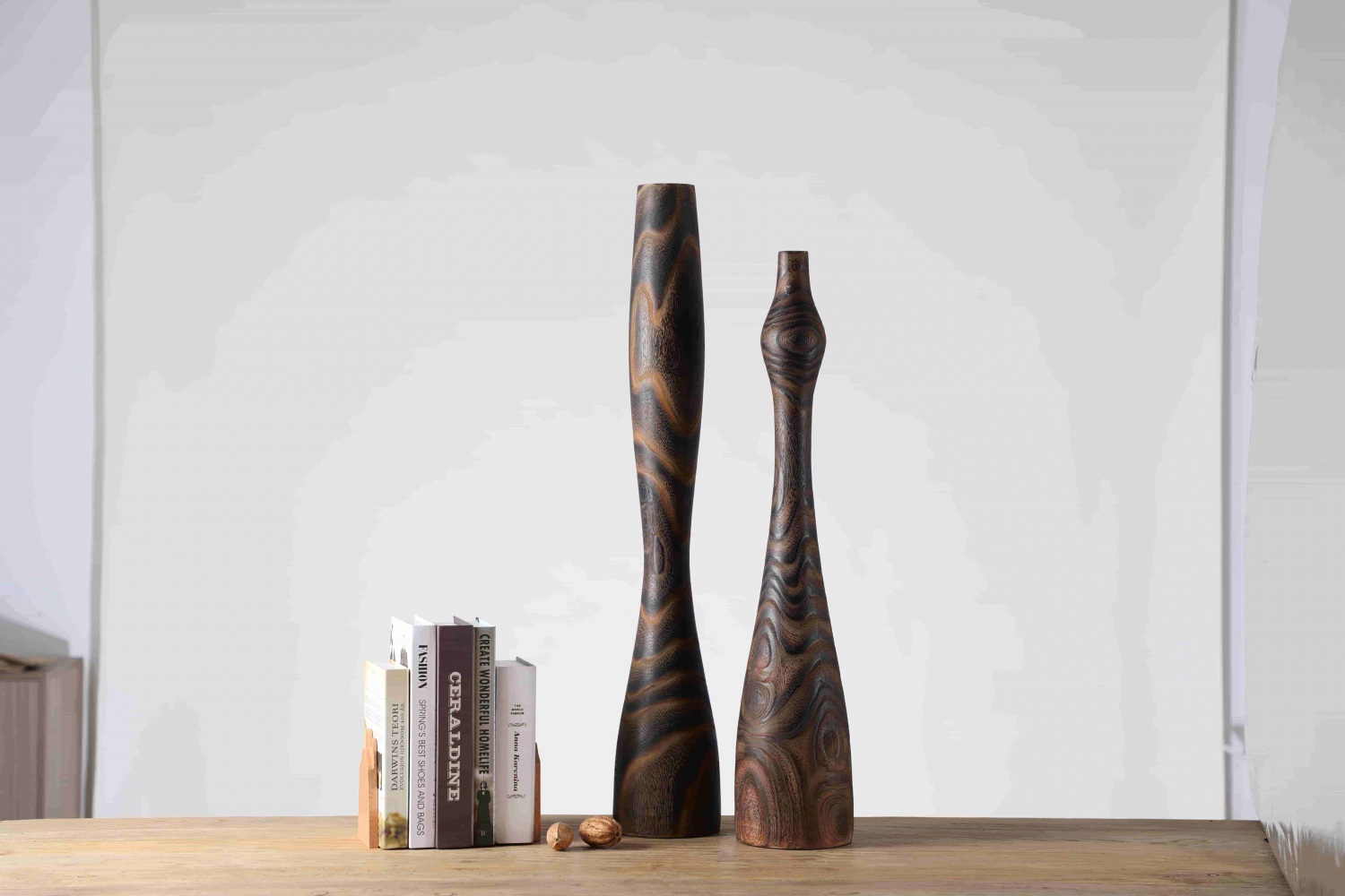 New Design Slender Decorative Polyresin Flower Vase Tall Floor Vase For Living Decoration