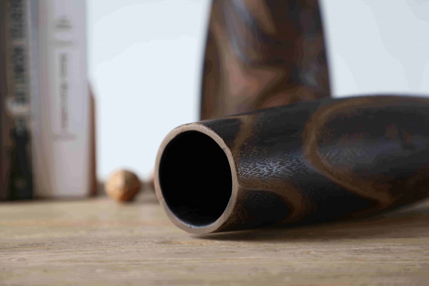 New Design Slender Decorative Polyresin Flower Vase Tall Floor Vase For Living Decoration
