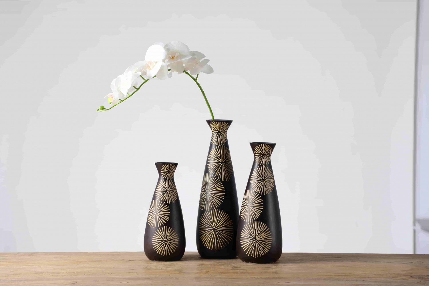 Excellent Black Handmade Designs Home Table Top Decor China Vase Flower Vases with Holes
