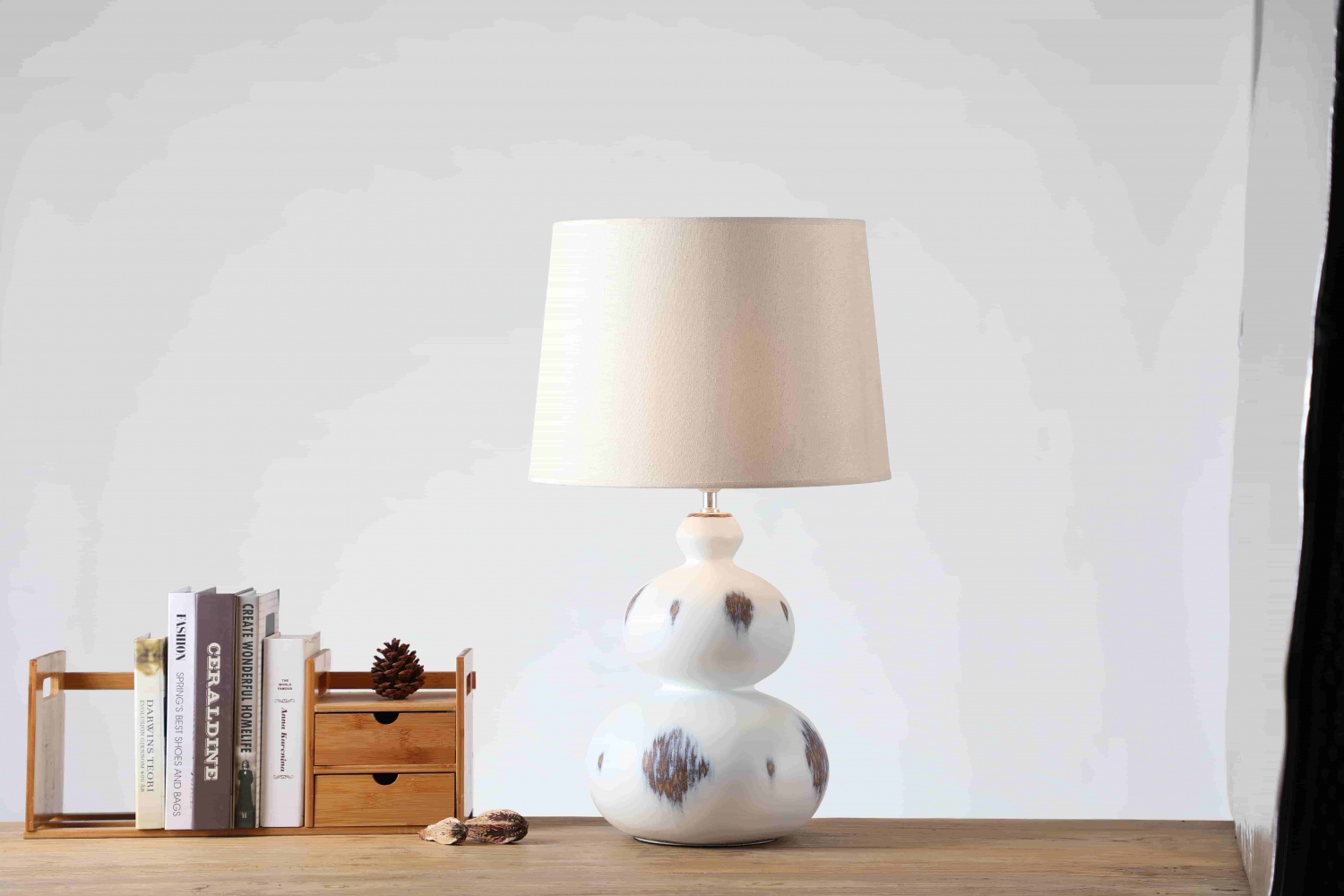 Bedside Table Lights Bottle Gourd Shape Resin Decorative Lamp For Living Room