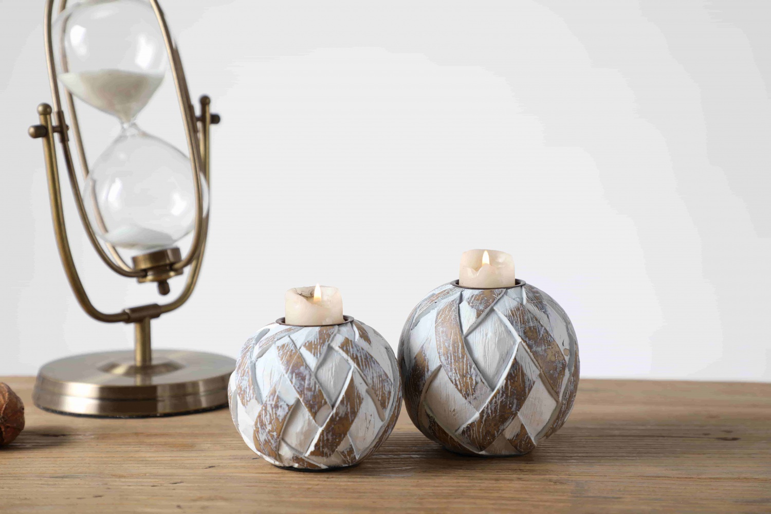 Embossed Retro Decorating Votive Small Tea Light Candle Holder With Tray