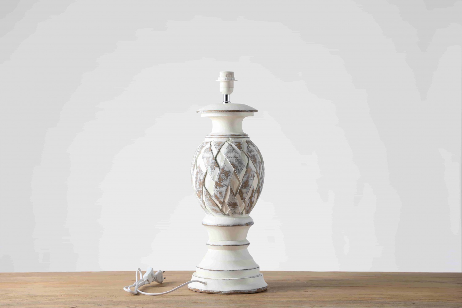 Factory Handmade Craft Luxury Home Decor Carving Resin Bedside Lamp