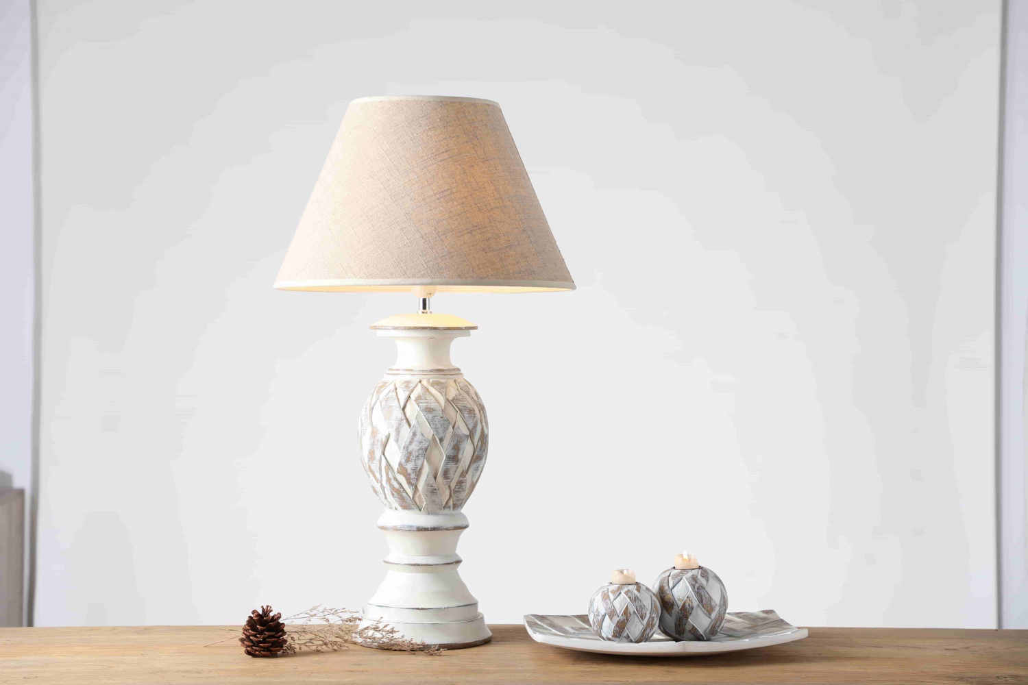 Factory Handmade Craft Luxury Home Decor Carving Resin Bedside Lamp