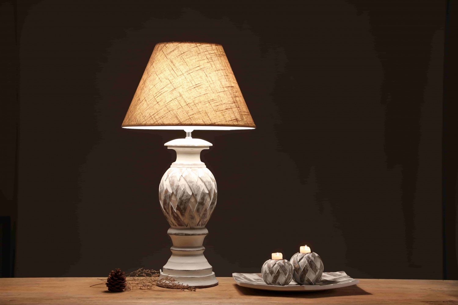 Factory Handmade Craft Luxury Home Decor Carving Resin Bedside Lamp