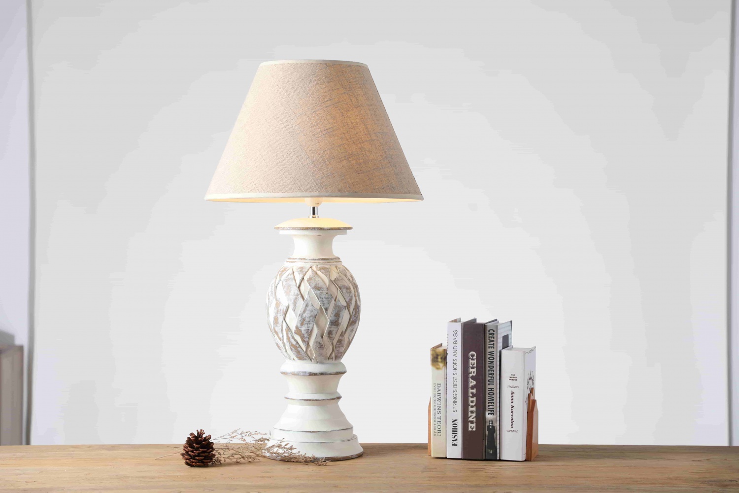 Factory Handmade Craft Luxury Home Decor Carving Resin Bedside Lamp