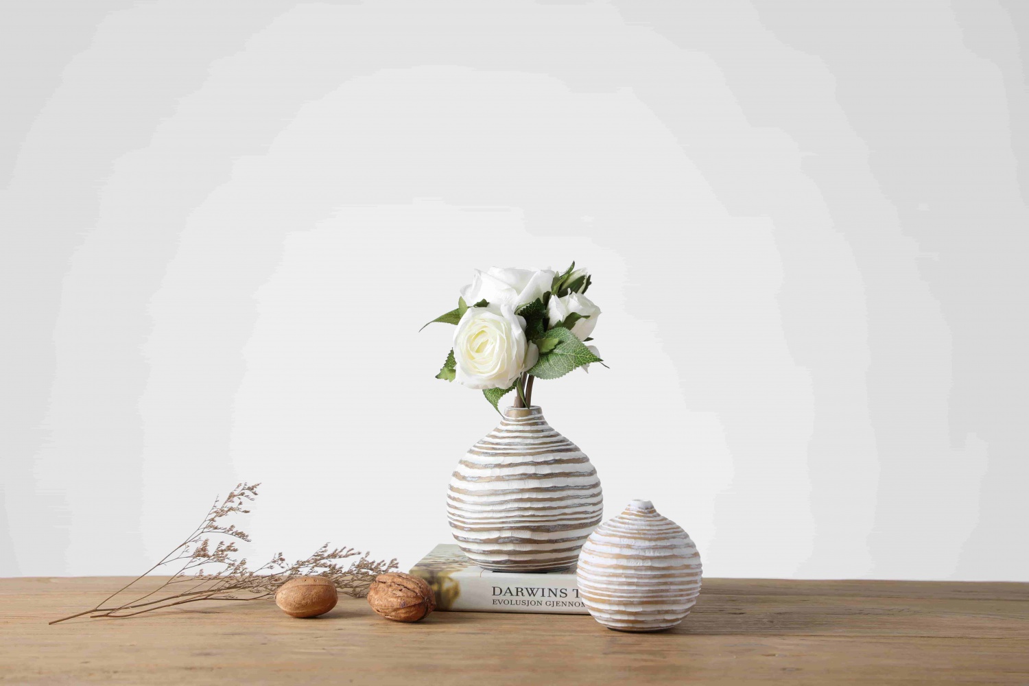 Desktop decorative resin plant pot White flower vase for home decor