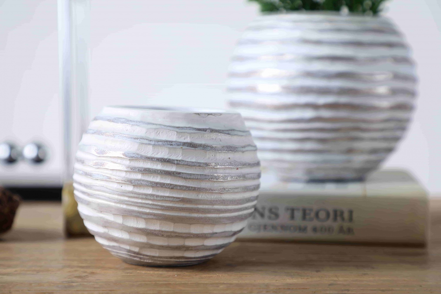 Hot Sale Luxury Ornament Pot Small Table Vase For Desk Decor