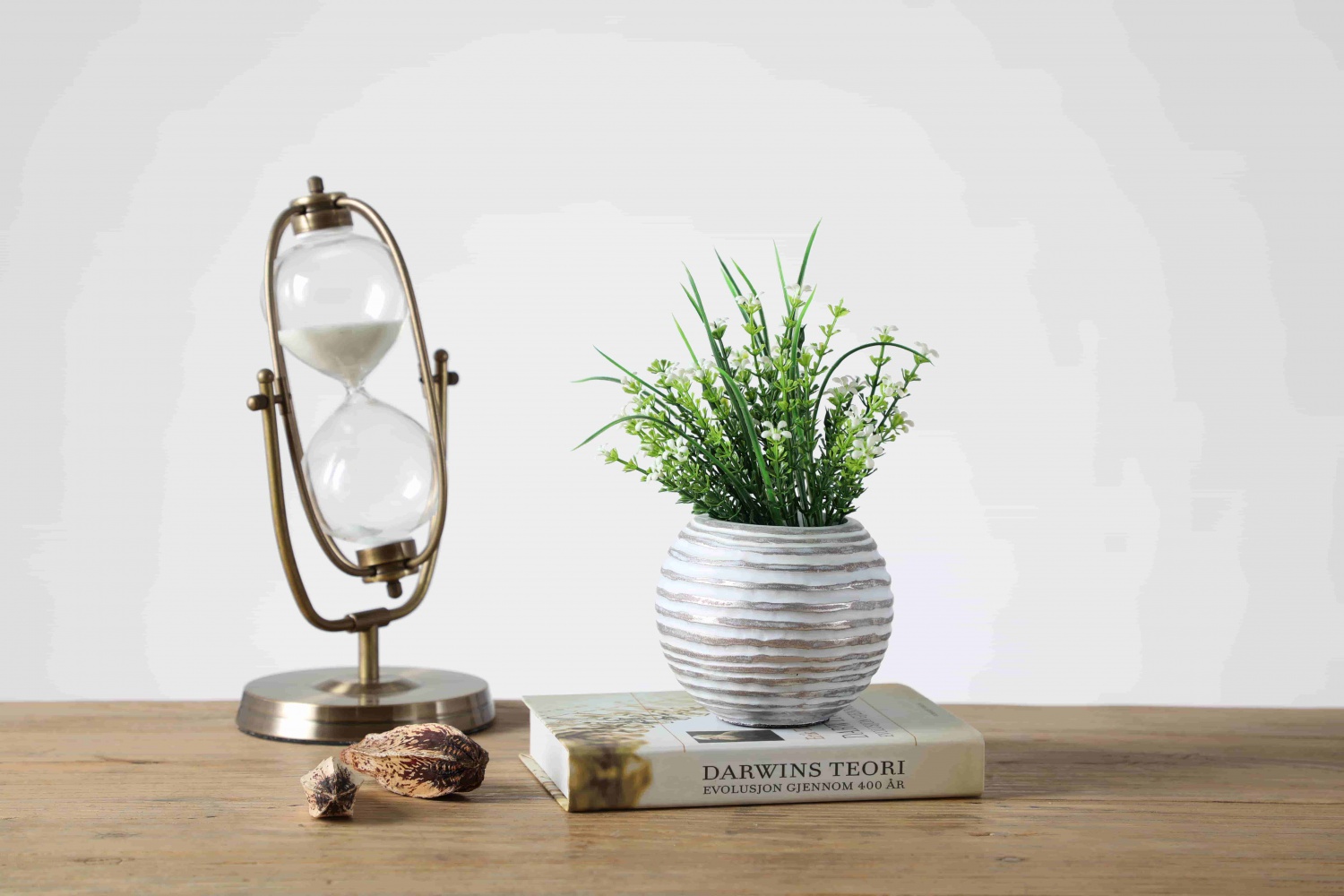 Hot Sale Luxury Ornament Pot Small Table Vase For Desk Decor