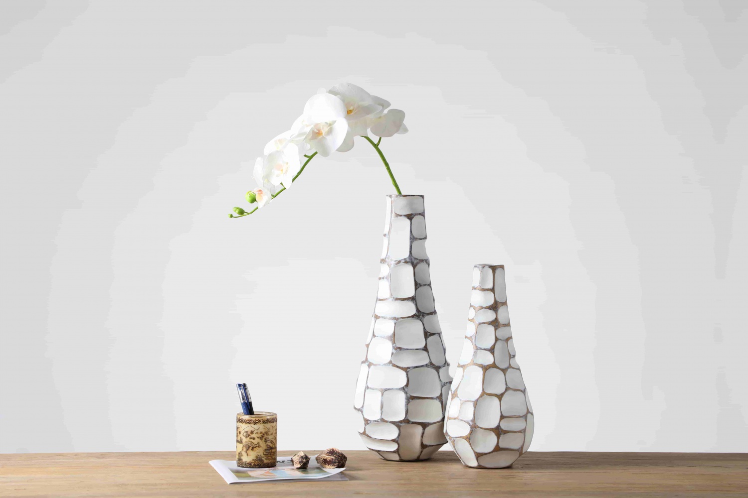 Exquisite Hand-made Resin Vases Wedding Artwork White Table Vase Luxury Flower Vase For Home Table Decor