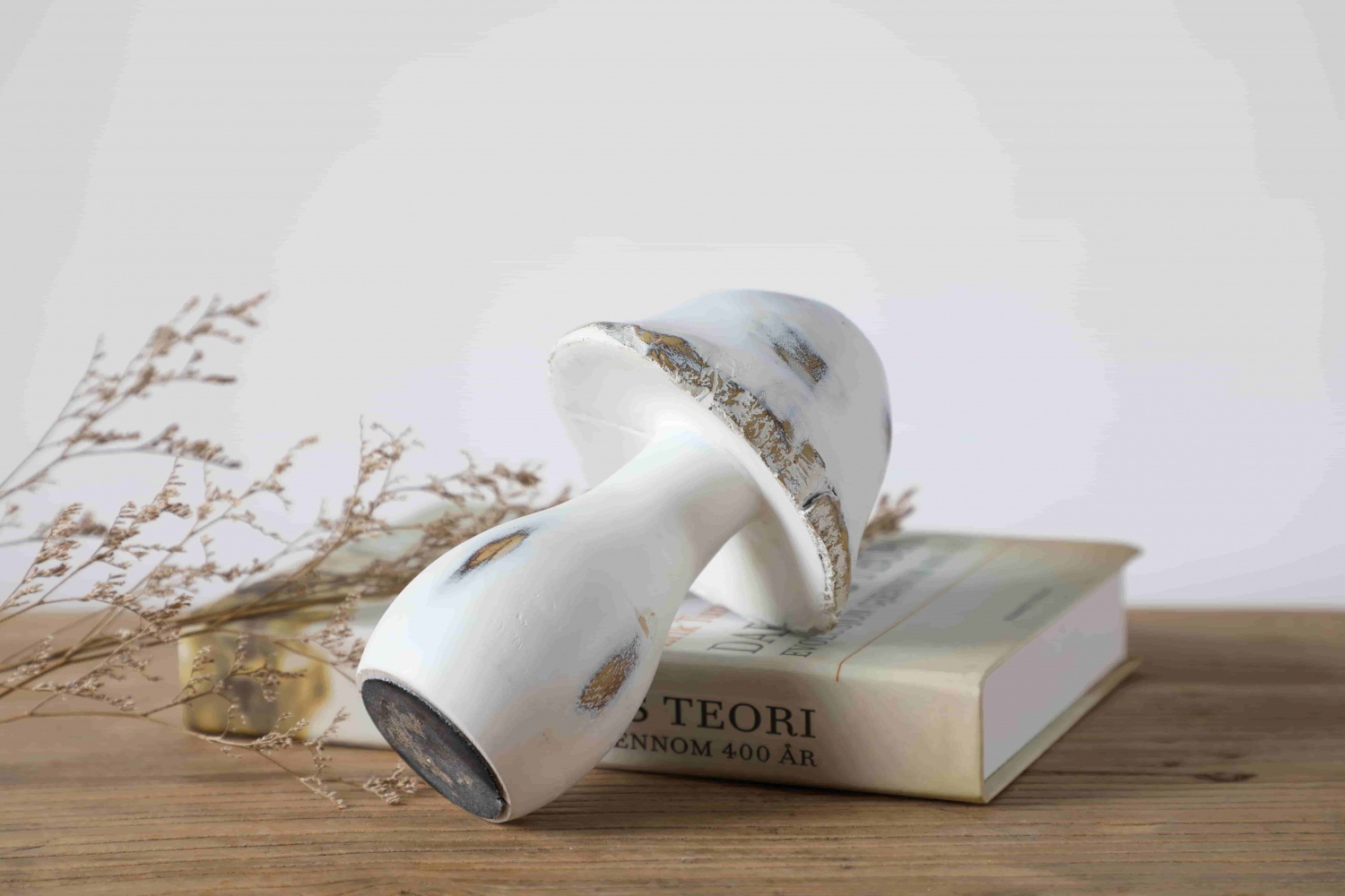 Hot Sale Luxury Exquisite Mushroom Handmade craft Resin sculpture