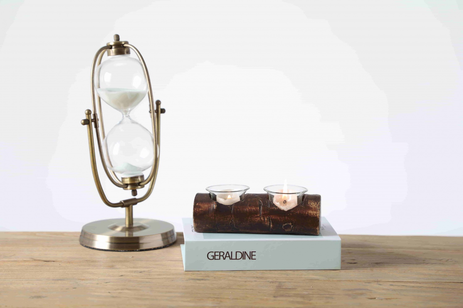 Natural design rustic resin wooden tealight holder antique home decor ornaments wooden textured tealight candle holder for Gifts