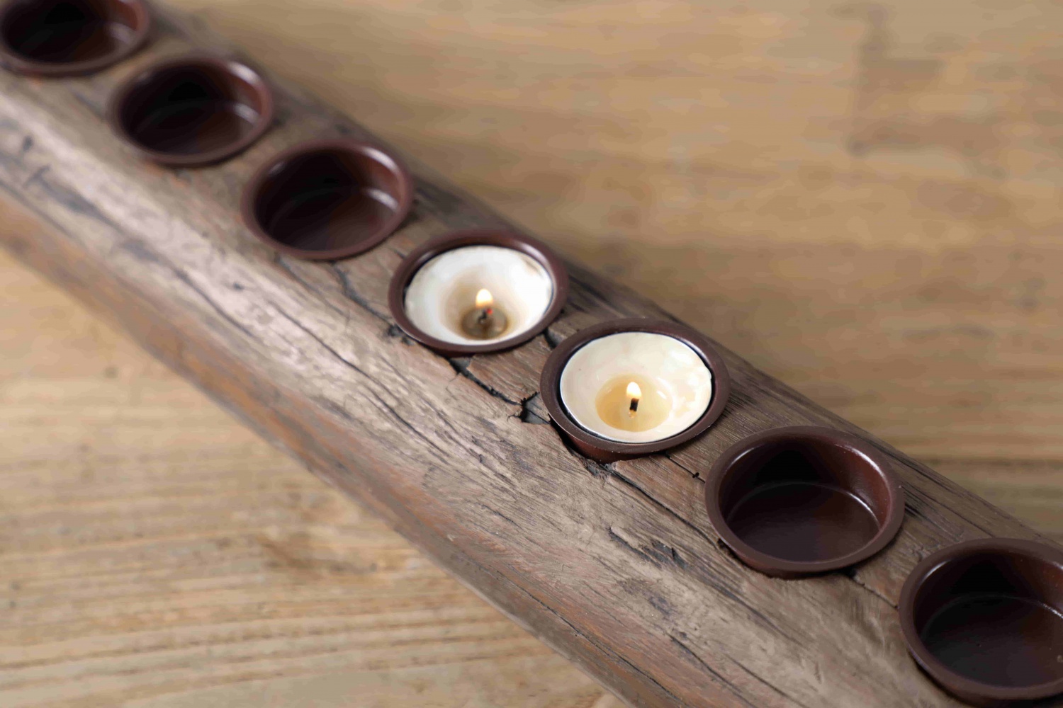 Interior design Antique Resin Long Wooden Tealight Candle Holder For Home Decor