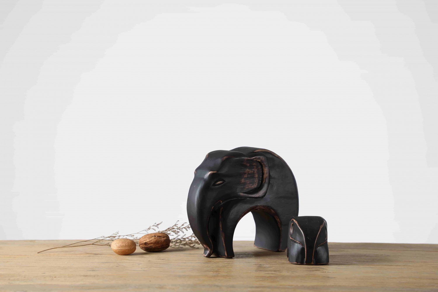 Promotional Resin Luxury Handmade Craft Animal Ornament Statue Black Home Decor