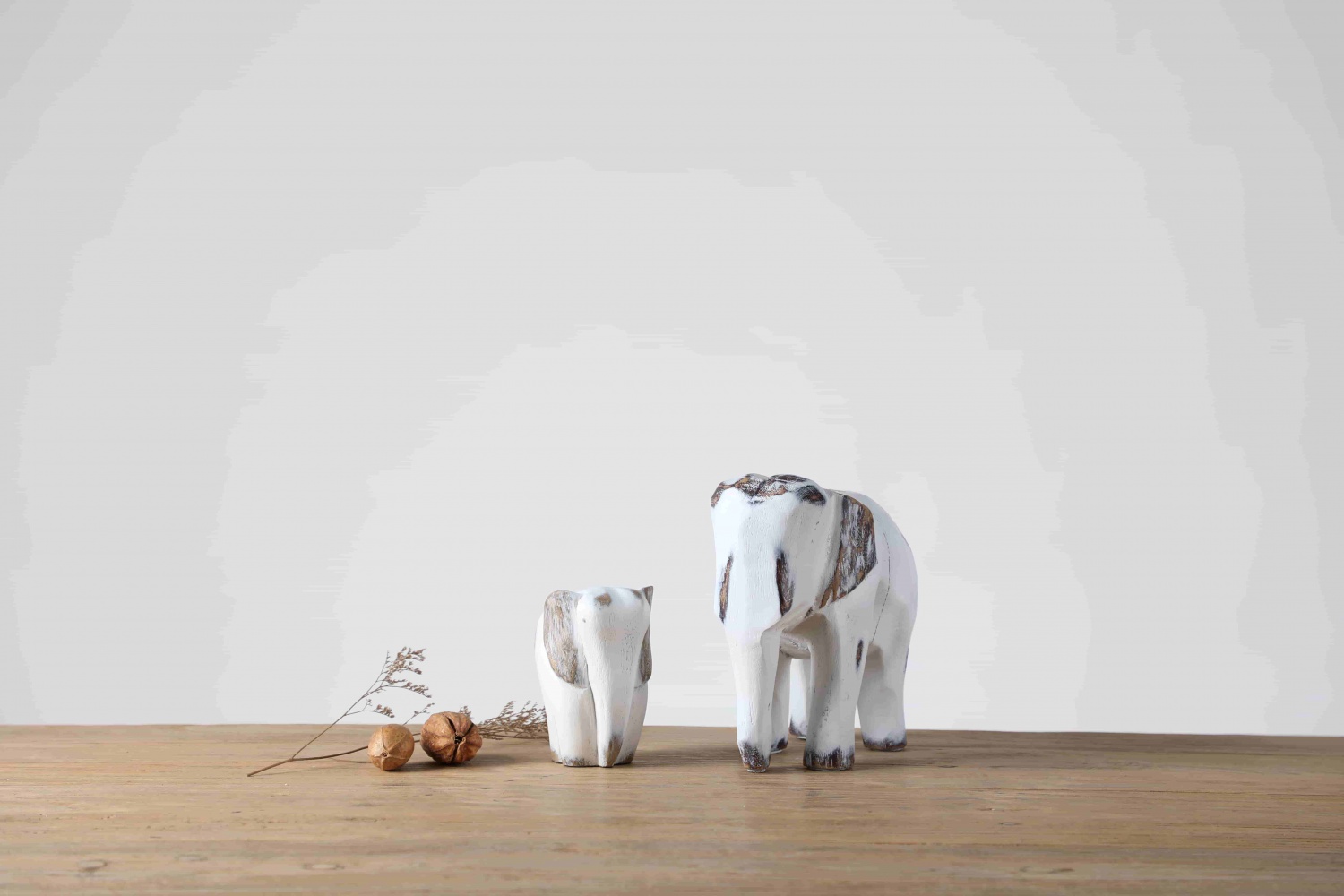 Exquisite Resin Animal Elephant Figurine For Home Decoration