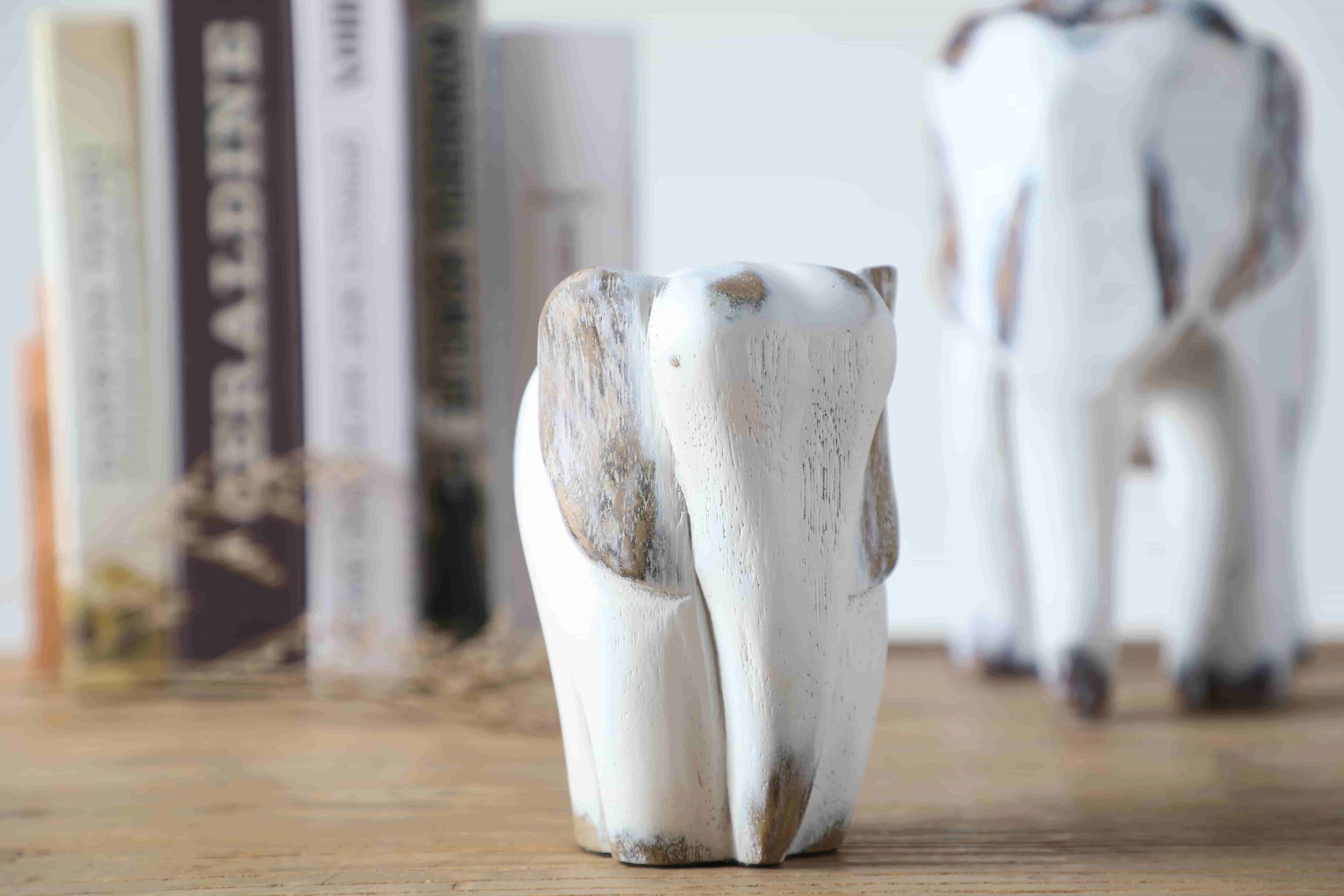 Exquisite Resin Animal Elephant Figurine For Home Decoration