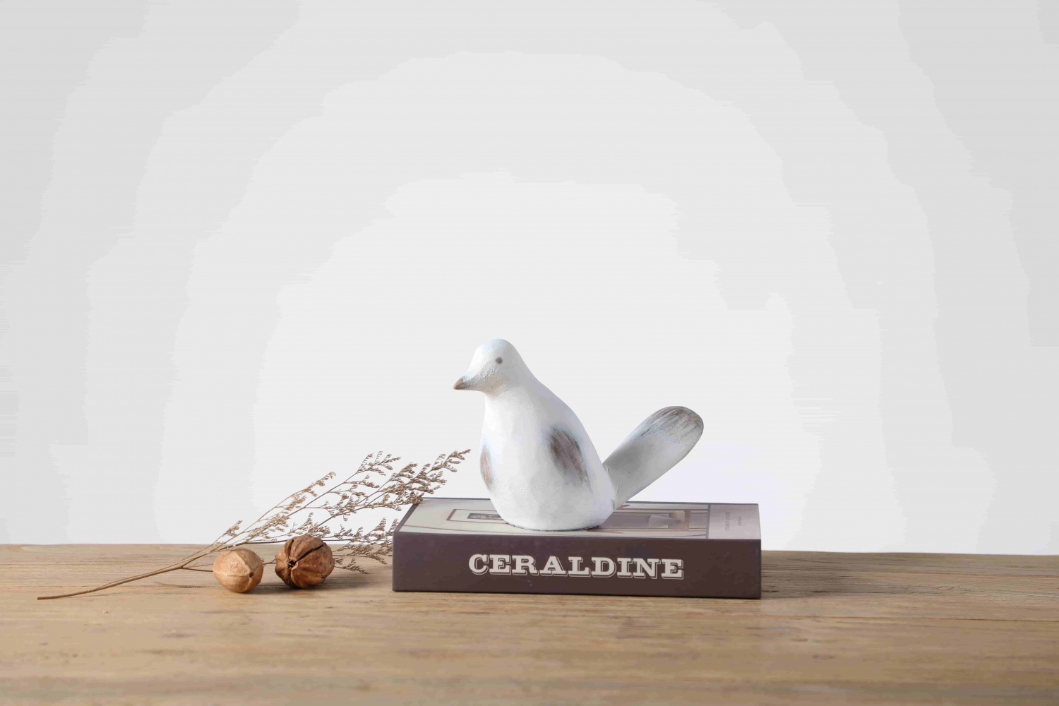 Wholesale Luxury Elegant Ornament Resin Duck Craft Sculpture
