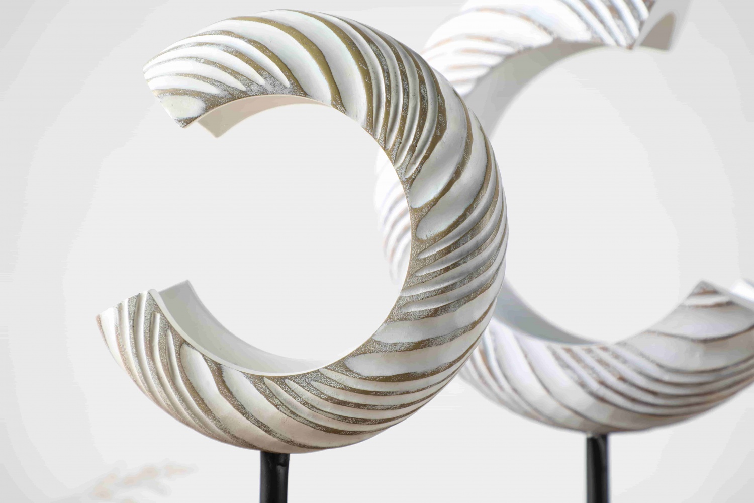 Wholesale Resin Carved Ornament Modern Art Craft Home Decor