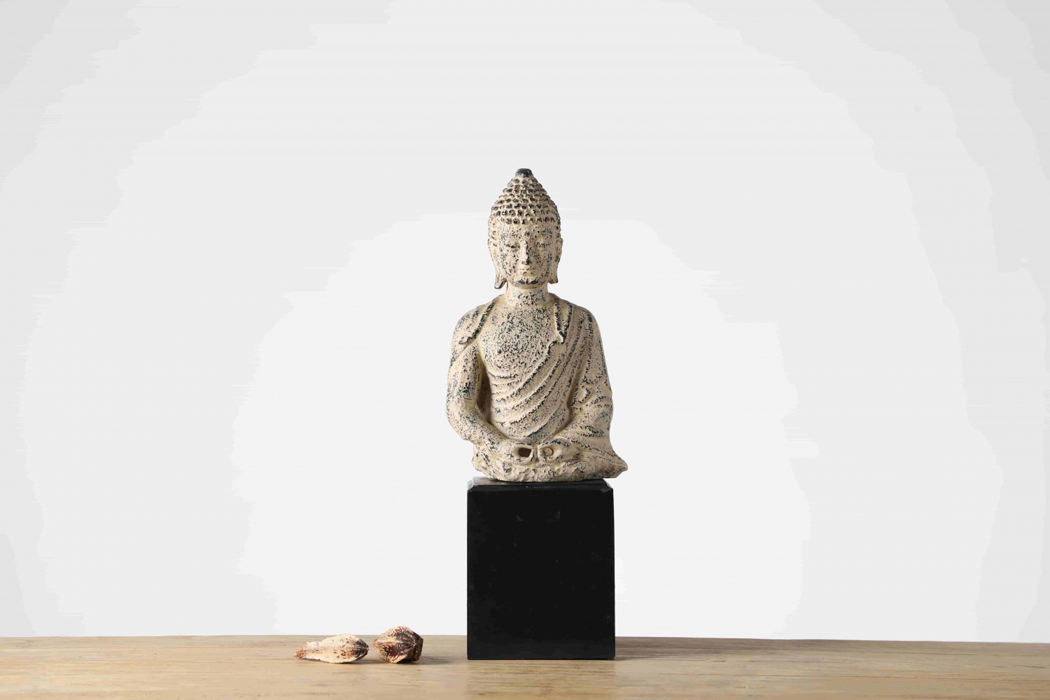 New Craft Supply Stores Personalized Family Ornaments Buddha Statue Resin