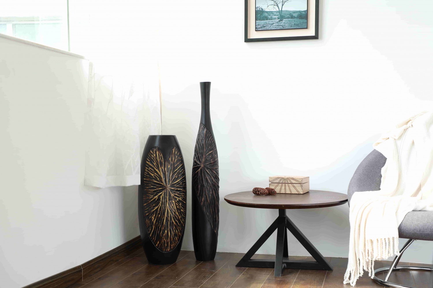 Hot Sale Embossed Textured Black Flower Vase Handmade Resin Tall Vase For Home Decor
