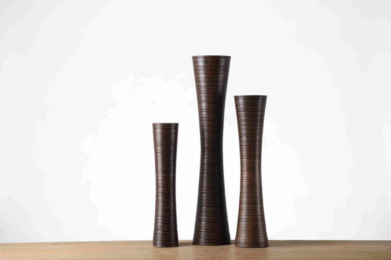 Wholesale Modern Embossed Art Decoration Tall Vase Home Decor Resin Flower Vase