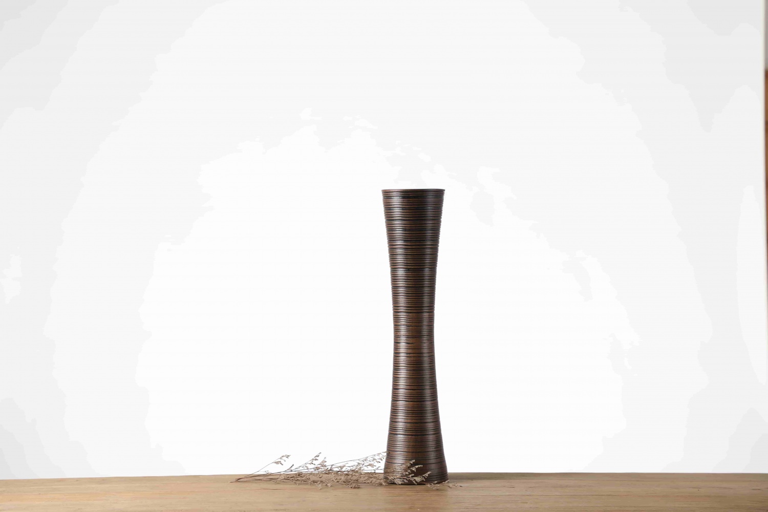 Wholesale Modern Embossed Art Decoration Tall Vase Home Decor Resin Flower Vase