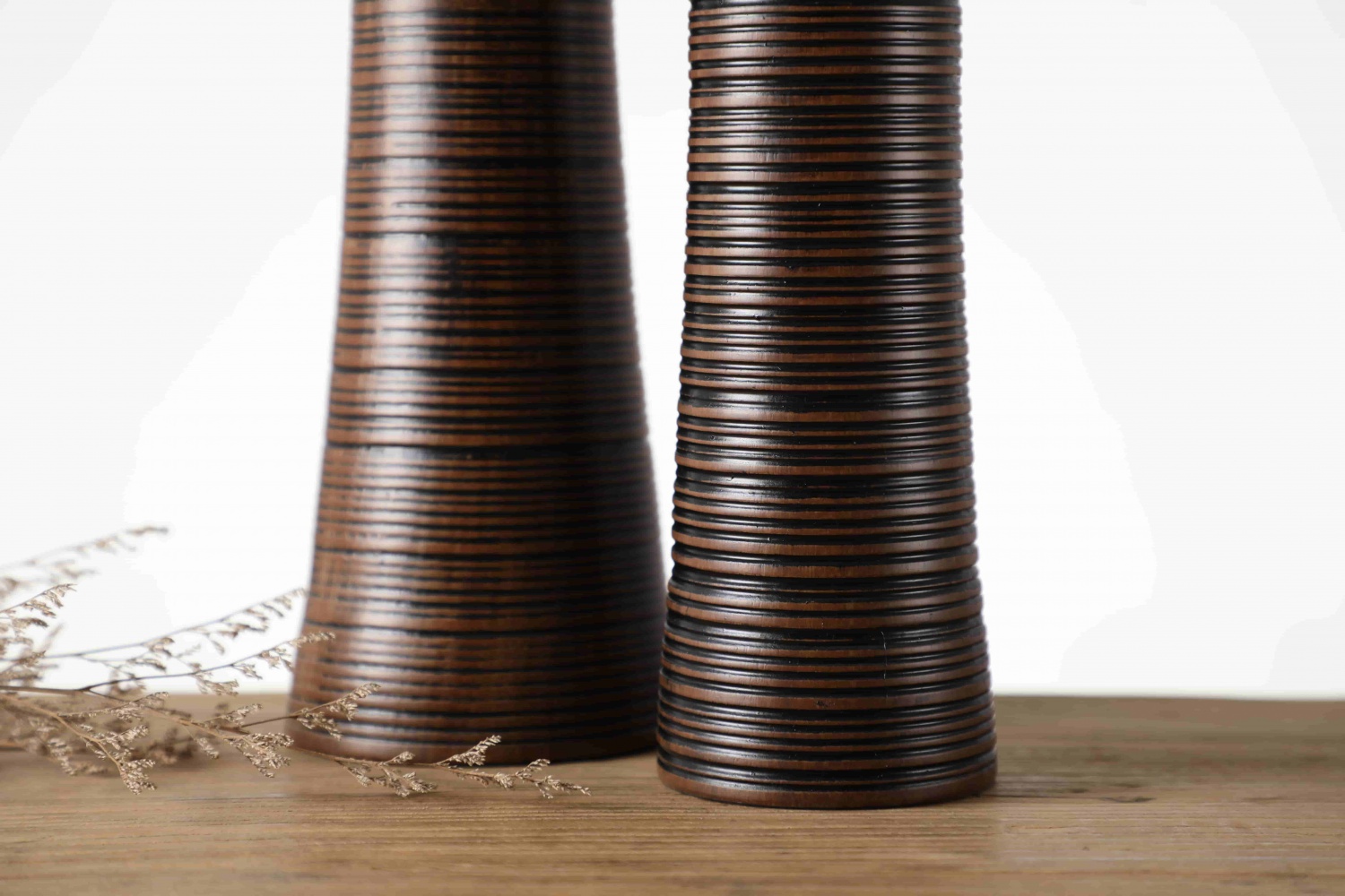 Wholesale Modern Embossed Art Decoration Tall Vase Home Decor Resin Flower Vase