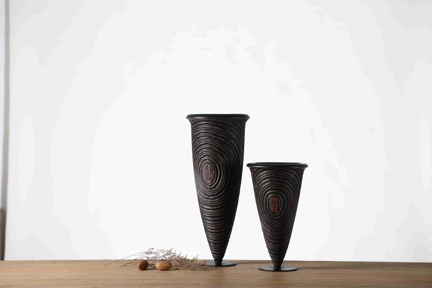 Hot Selling Black Japanese Style Resin Home Decoration Vase