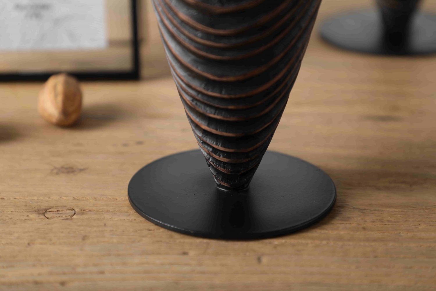 Hot Selling Black Japanese Style Resin Home Decoration Vase
