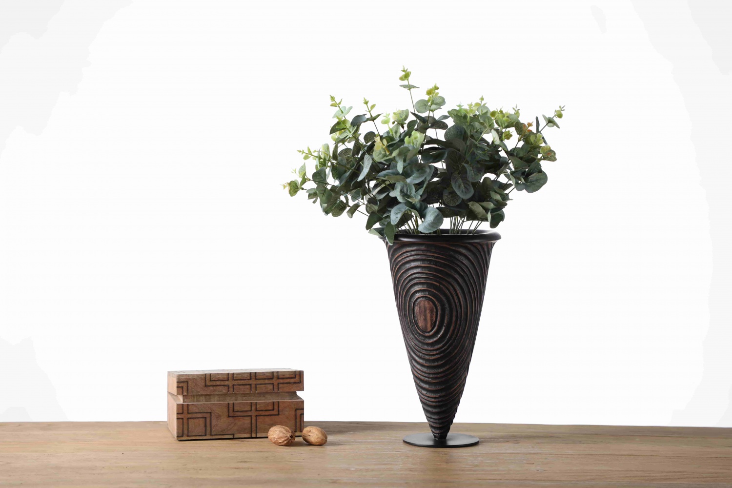 Hot Selling Black Japanese Style Resin Home Decoration Vase