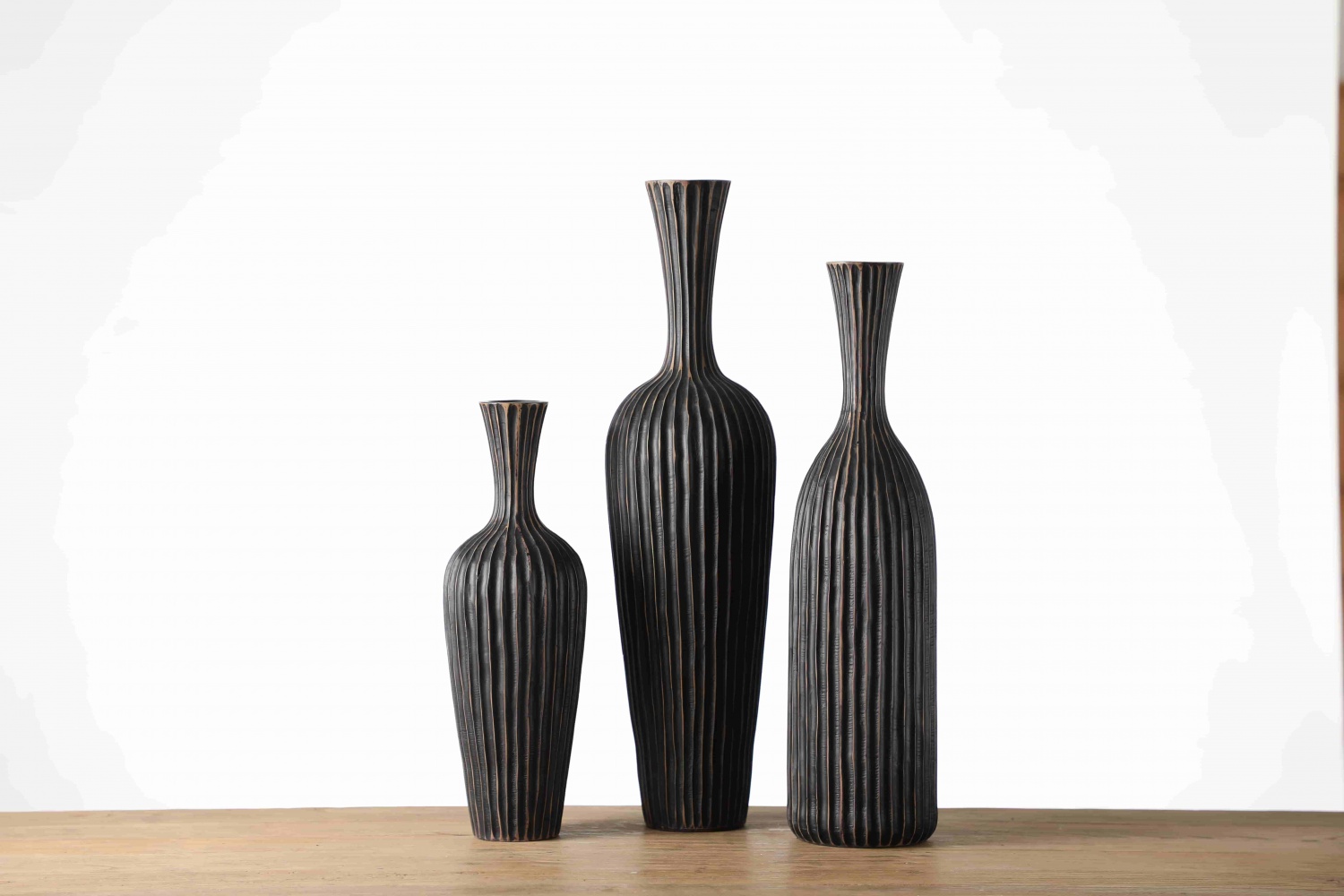 New arrival large chinese floor vases embossed long neck decorative luxury polyresin vase for home decor
