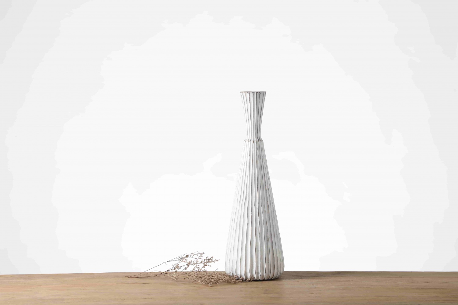 Nordic style elegant floor standing flower vases white tall flower vase for wedding decoration