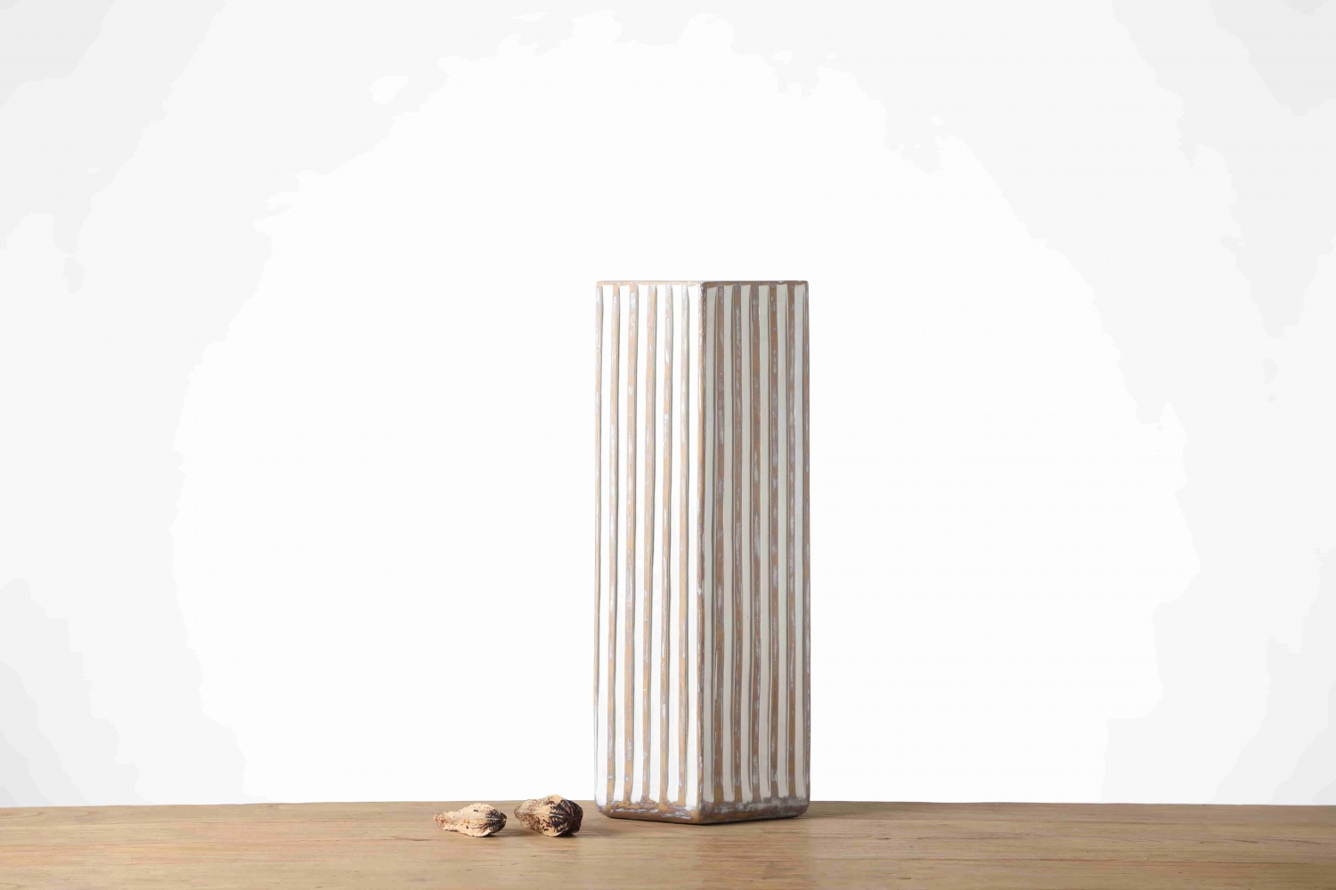 New Arrival Resin Crafts Exquisite Vintage Table Vases Home Decoration Flower Vase for Home Decor