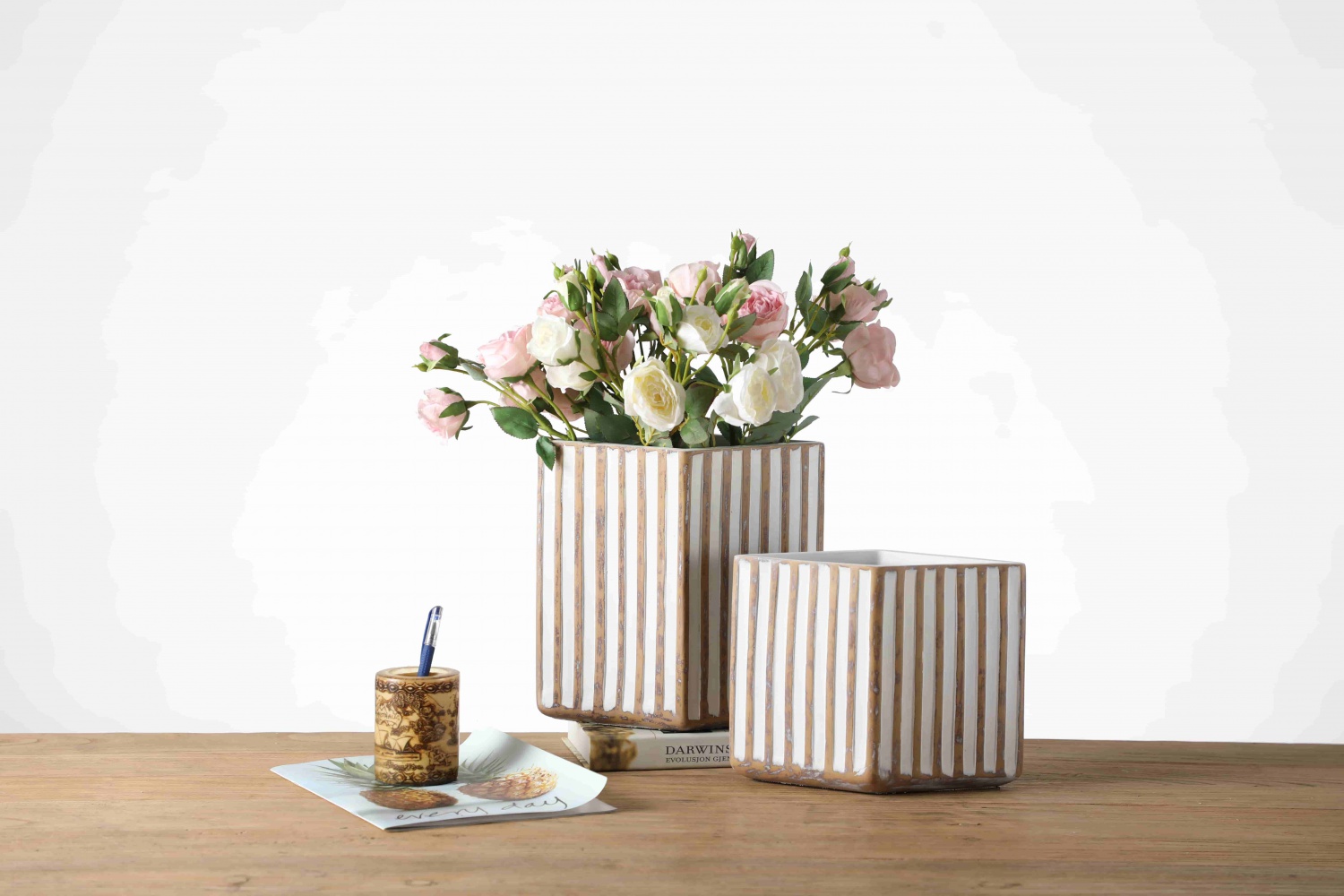 European Style Retro Resin Square Decoration Flower Floor Vase