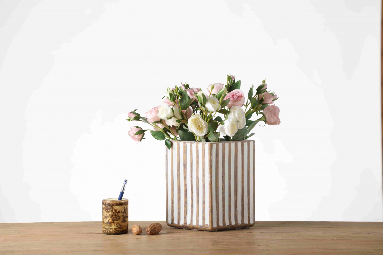European Style Retro Resin Square Decoration Flower Floor Vase